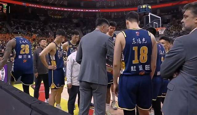 约阿队在比赛中战胜对手，实现连胜的简单介绍